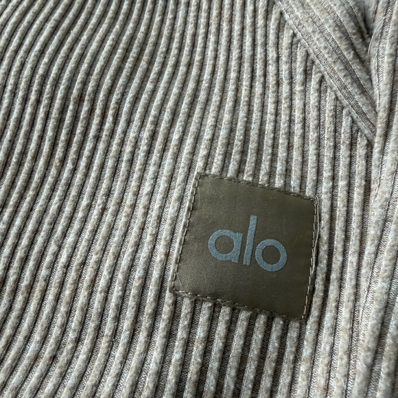 ALO Muse Set - Picture 7 of 16